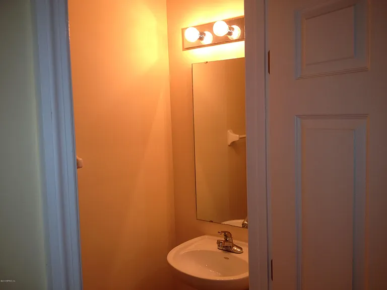8584 Tower Falls Dr — Photo 13