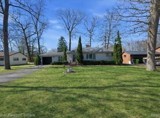 1389 Bielby St, Waterford, MI 48328