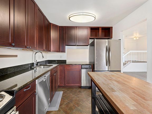 2nd image of 120 Roberts Ln APT 401