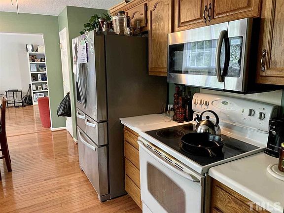 4th image of 106 Creekbrook Ct