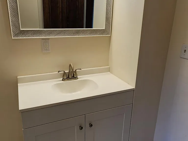 2nd Floor Bath