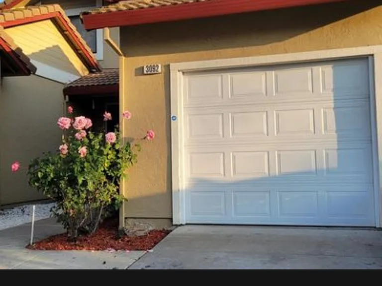 Peppermill Cir — Photo 8