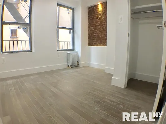 Rented by REAL New York | media 5