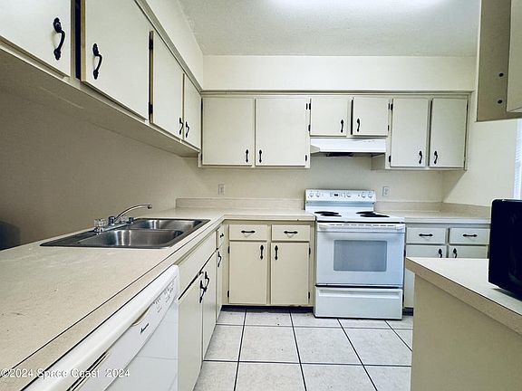 2nd image of 203 Olmstead Dr #203