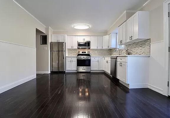 4th image of 239-31 65th Ave #1FAM