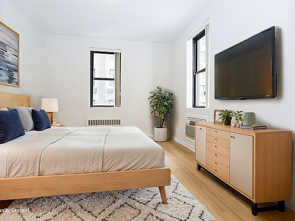 4th image of 312 W 58th St #5/6