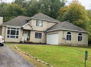 108 Shawnee Trl, Albrightsville, PA 18210