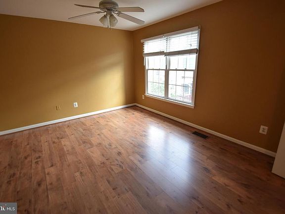 5th image of 5520 Sully Lake Dr