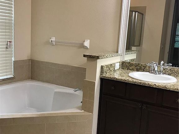 5th image of 10453 Stapeley Dr