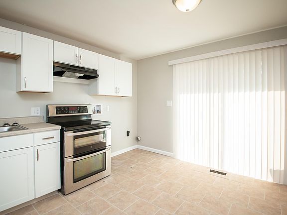 3rd image of 5348 Hilgeford Dr