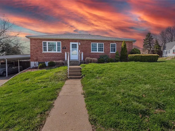 3407 Regal Pl, Saint Louis, MO 63139