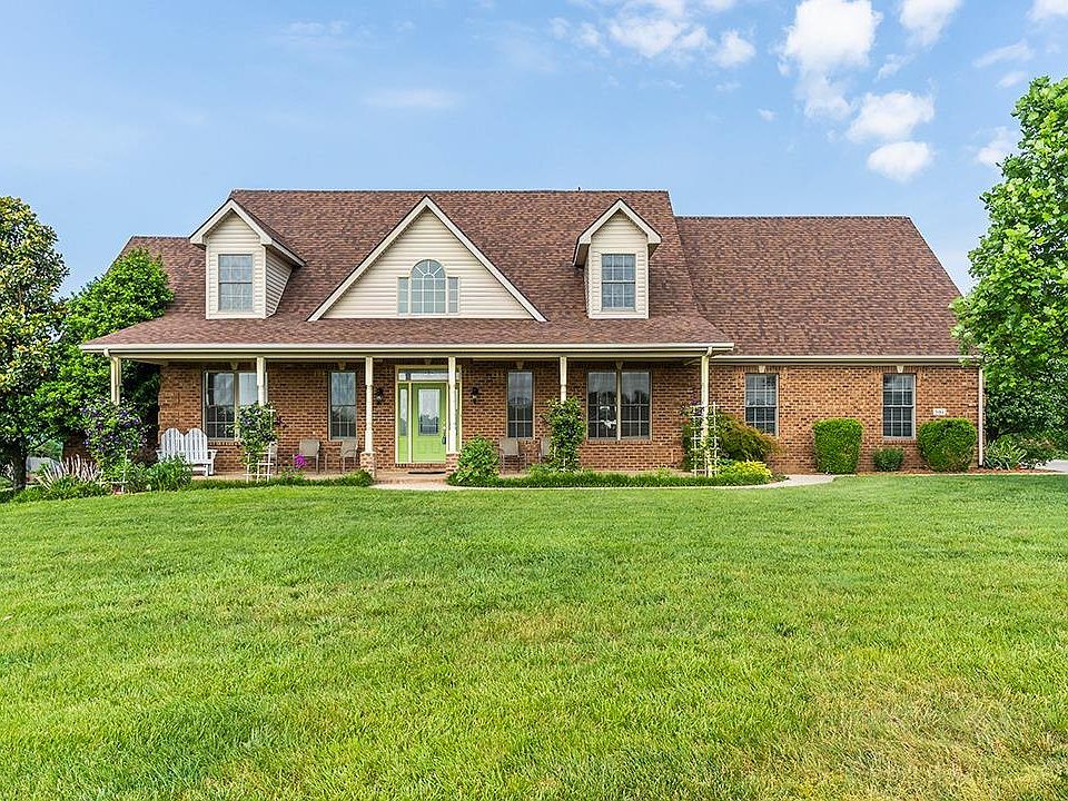 1st image of 504 Forest Oaks Dr