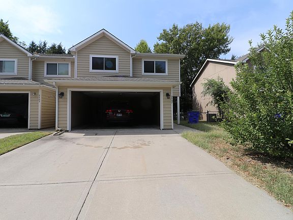 4th image of 2407 Deerfield Blvd #1