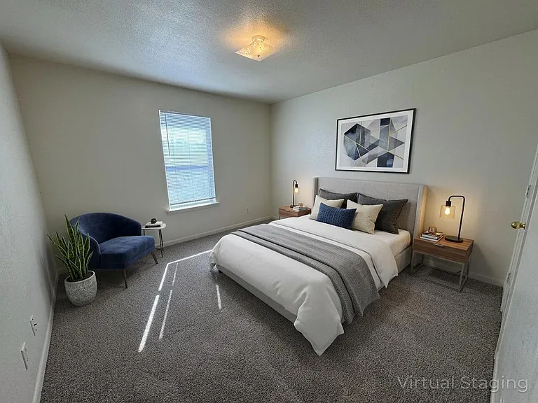 1003 Circle M Dr — Photo 8