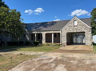 304 2nd St, Tuscumbia, AL 35674