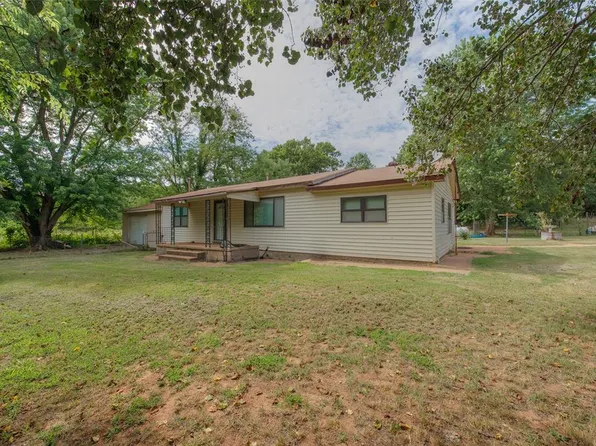 15775 E Rock Creek Rd, Norman, OK 73026