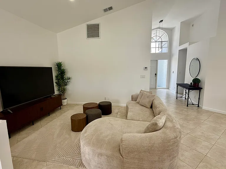 9549 Aegean Dr — Photo 6