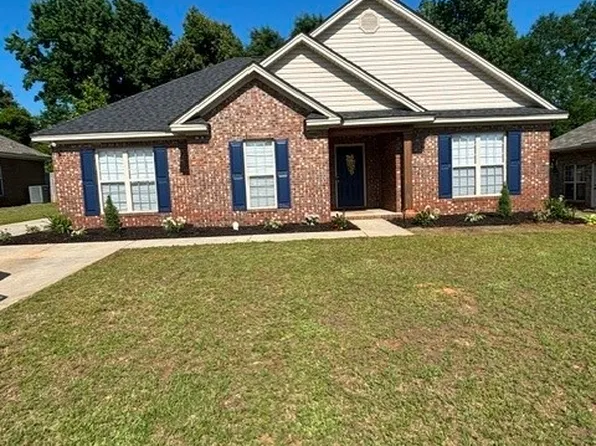 420 Ridgeview Dr, Millbrook, AL 36054