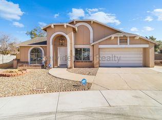 6902 W Cora Ln, Phoenix, AZ 85033