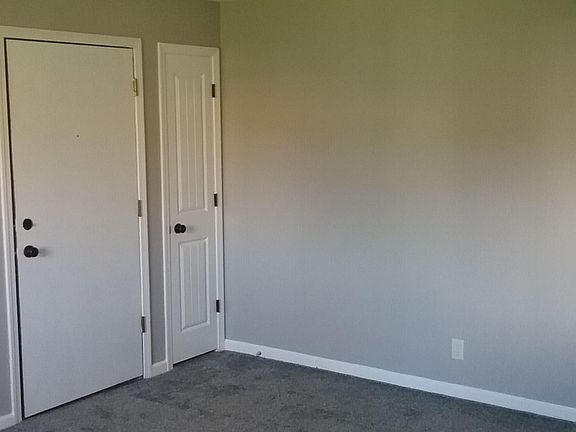 Apartment entry and coat closet