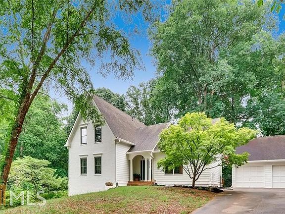 2nd image of 4073 Norton Pl SE