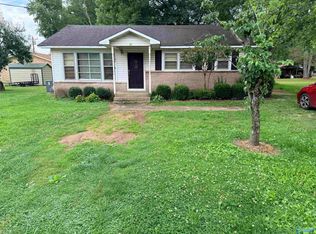 60 Williamson St, Paint Rock, AL 35764