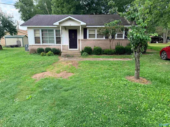 60 Williamson St, Paint Rock, AL 35764