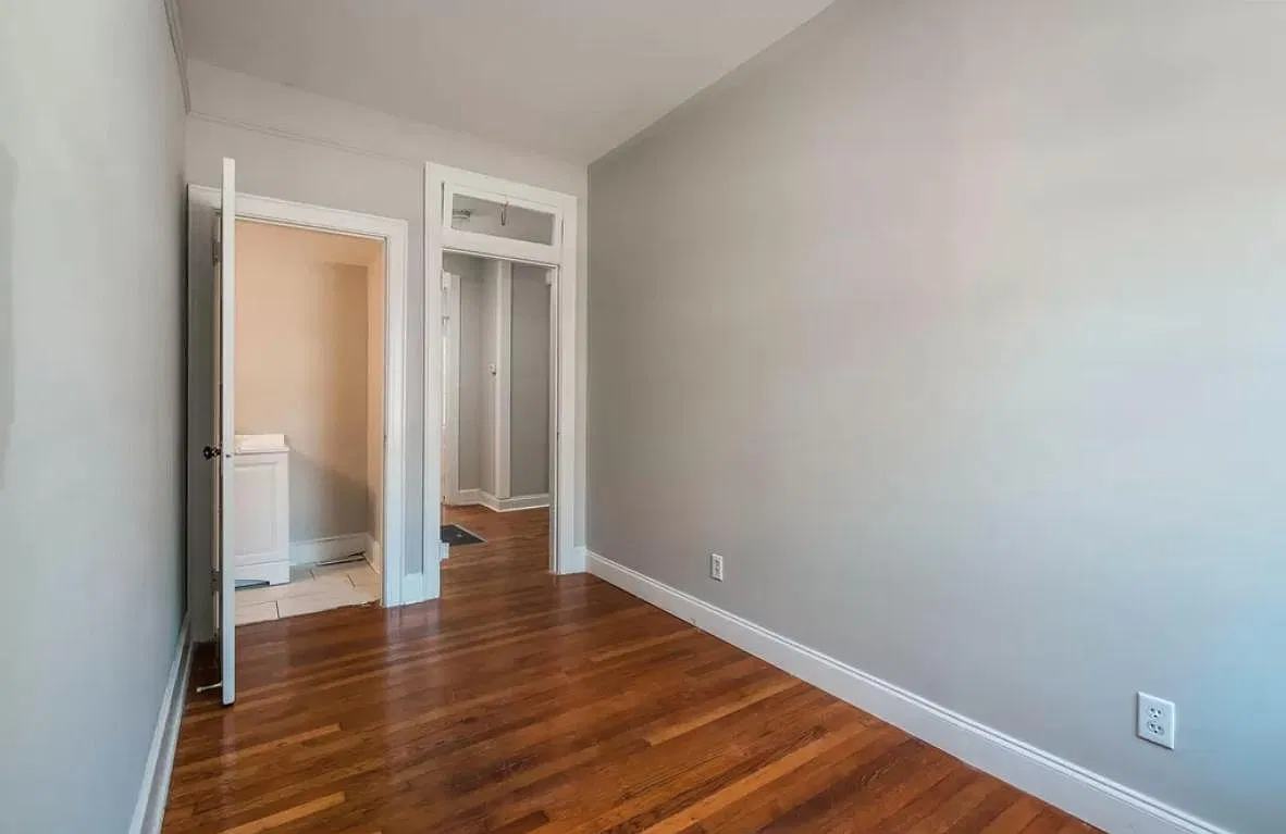 2 bed, 1.5 bath, 875 sqft, $1,795 — Photo 2