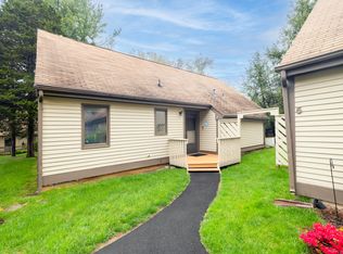 7 Copper Hill Dr #7, Guilford, CT 06437