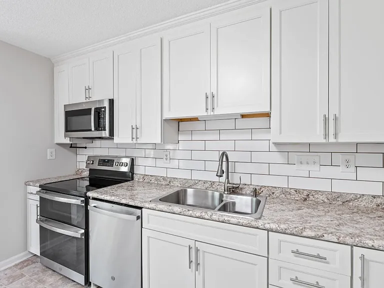 5 Townes Creek Ct — Photo 8