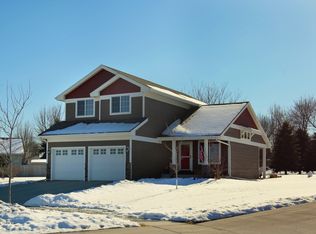 514 Cardinal Drive Cir, Brookings, SD 57006