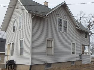 352 Springfield Ave APT A, South Beloit, IL 61080