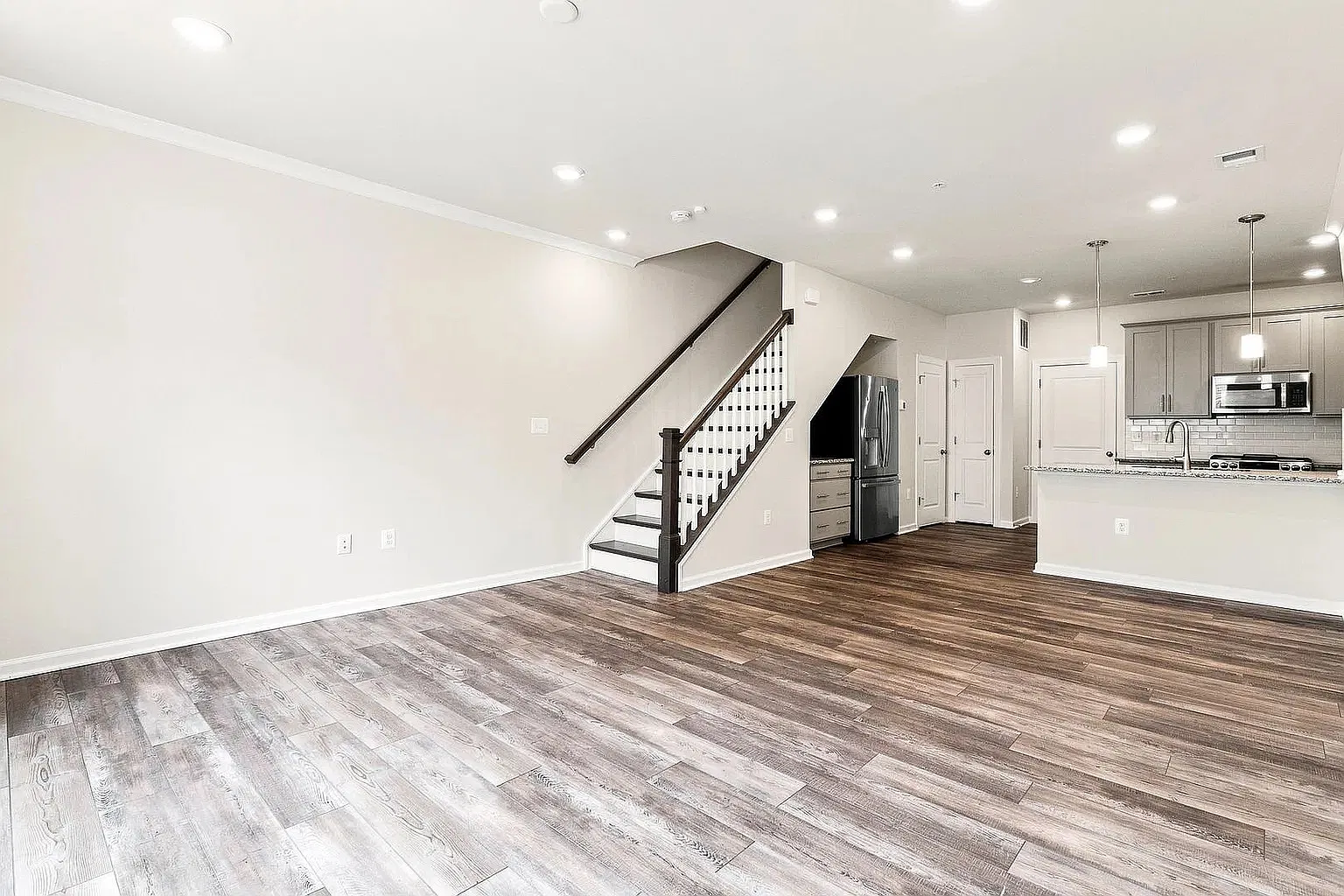 3 bed, 1614 sqft, $2,900 — Photo 4