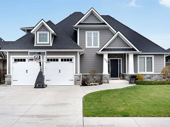 2nd image of 139 Blue Jay Cres