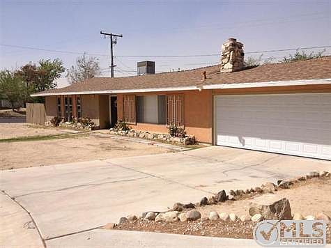 4th image of 15933 Fresno St