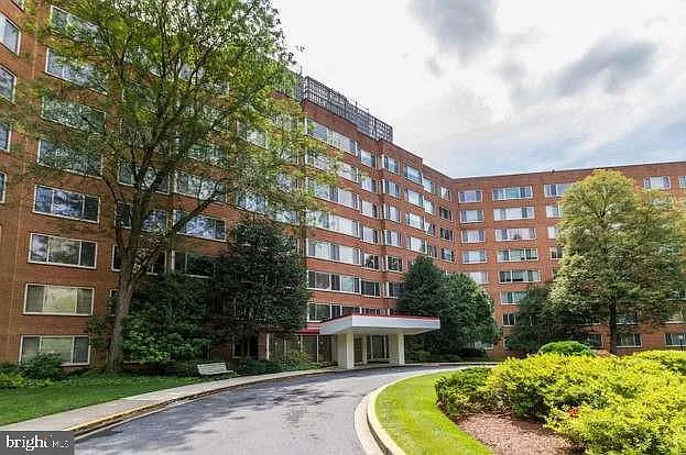 4000 Tunlaw Rd NW #430 — Photo 1