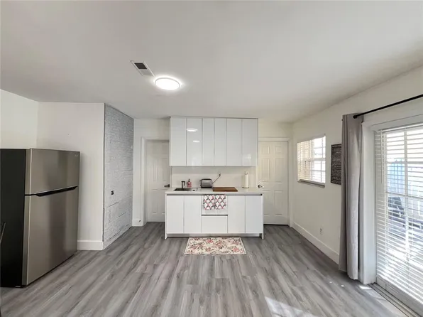 19120 NW 36th Ave, Miami Gardens, FL 33056