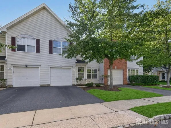 58 Windsong Cir, East Brunswick, NJ 08816