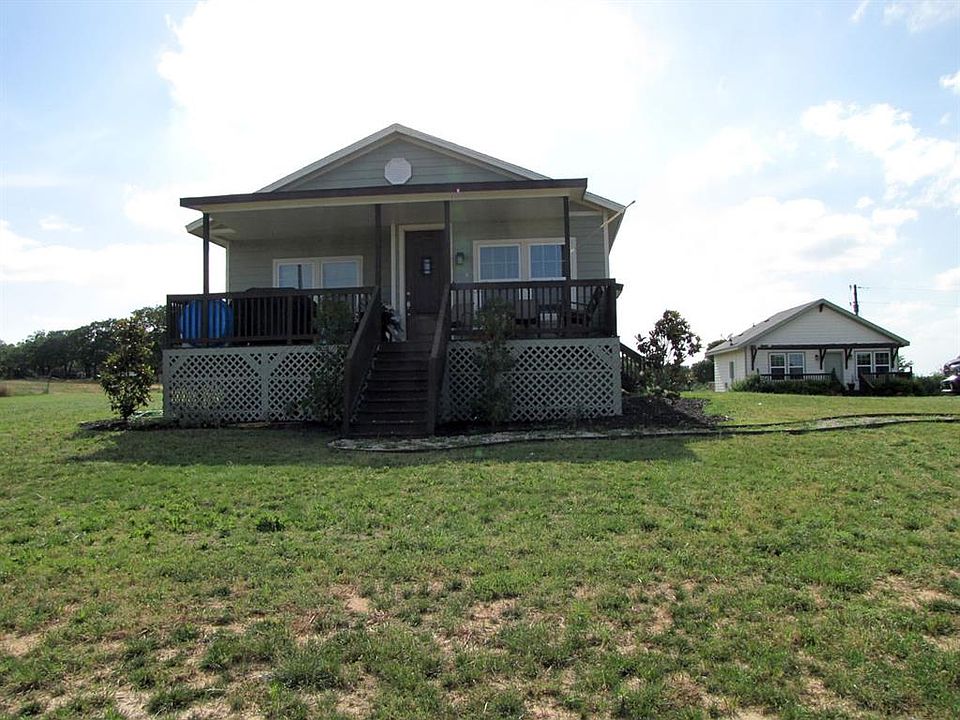 View of both of the homes on the 1.6 acres