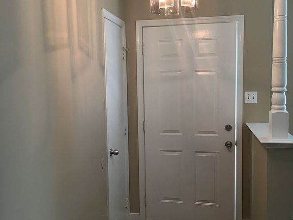 3rd image of 2602 Seacliff Cir