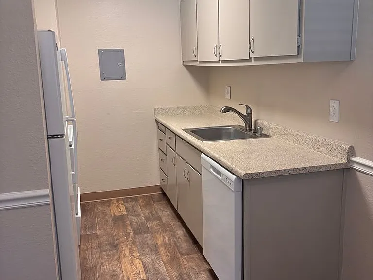 Park Place Apartments, Where Modern Comforts and Charm Meet! — Photo 16