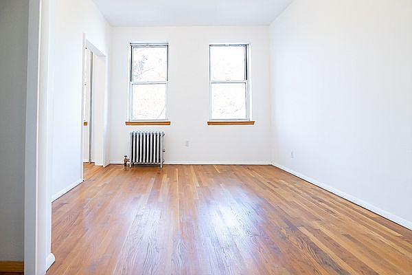 1st image of 529 Leonard St Floor 3