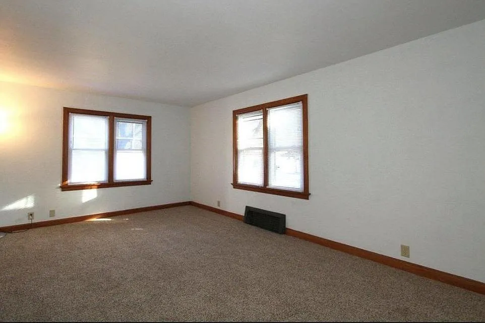 Building Photo - 116 Harrison Ave