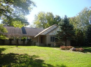 1551 Ivanhoe Rd, Ludington, MI 49431