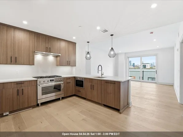 921 Madison Street image 1 of 48