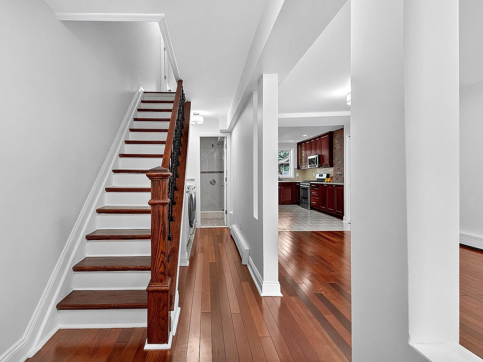 3 bed, 2.0 bath, 1200 sqft, $3,600 — Photo 4