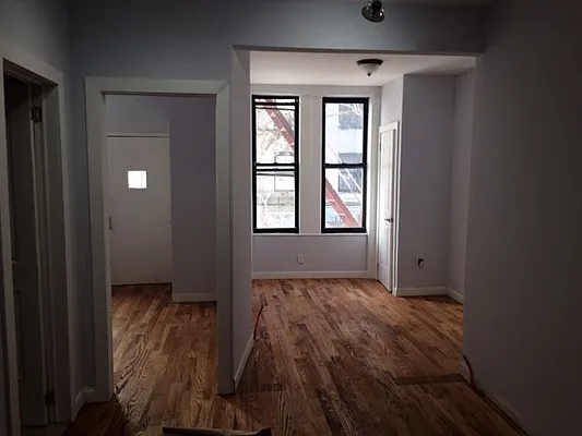 Rented by REALTY QUEST NEW YORK INC | media 33