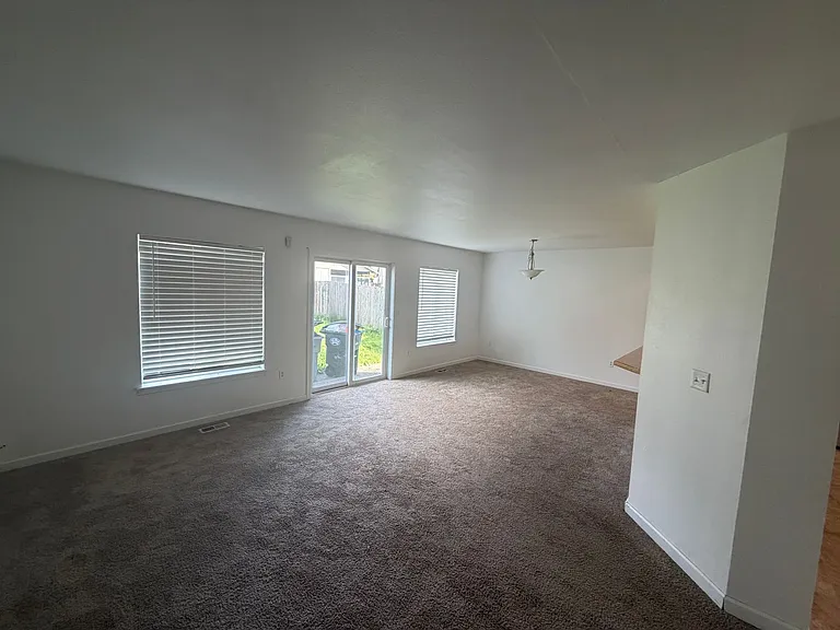 2809 186th St E — Photo 9