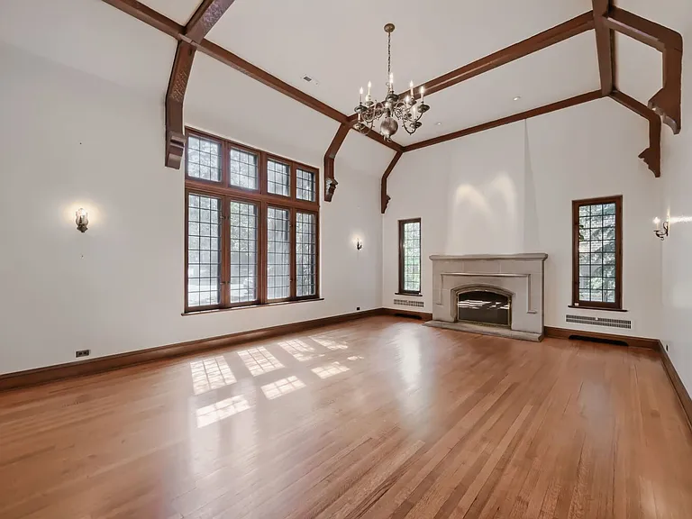 125 N Gaylord St — Photo 3
