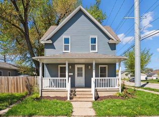 1238 Ellis Blvd NW, Cedar Rapids, IA 52405